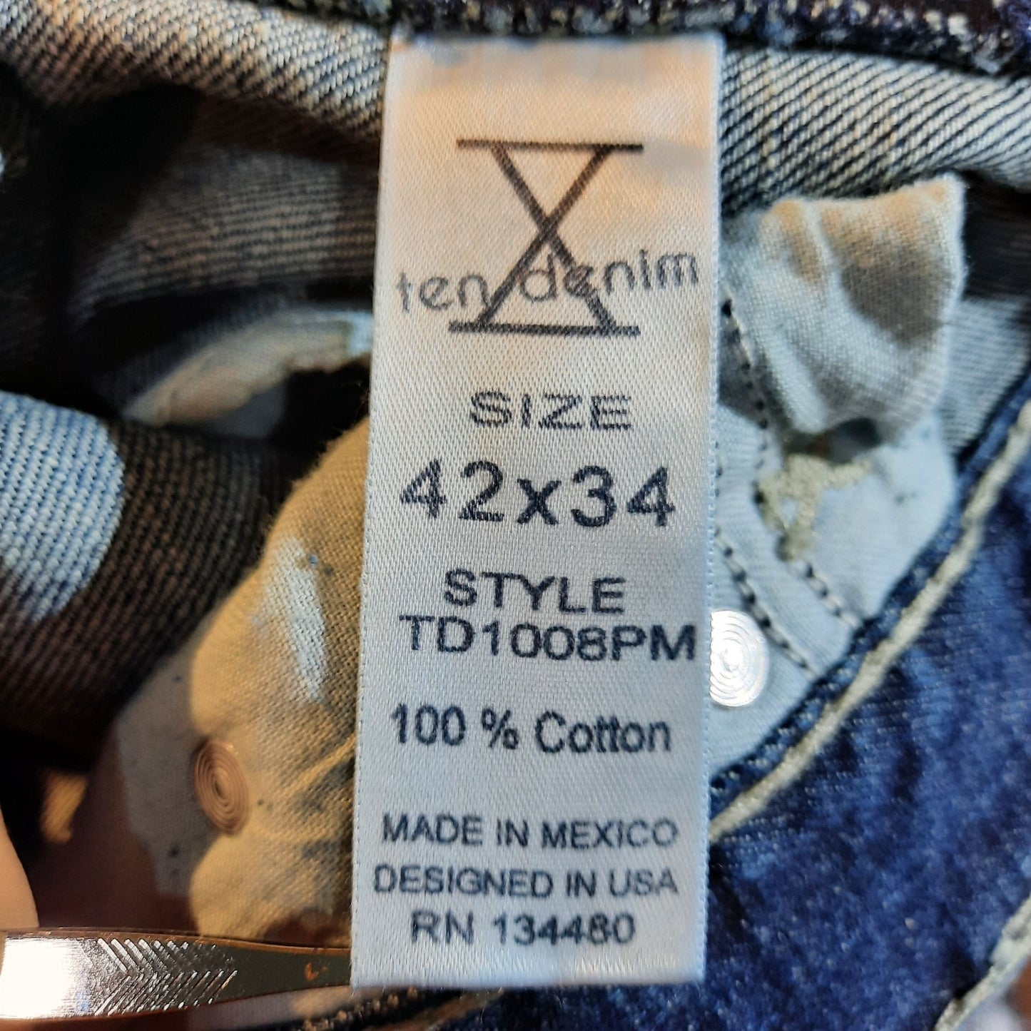 NWT Women's Straightleg Jeans Size 42