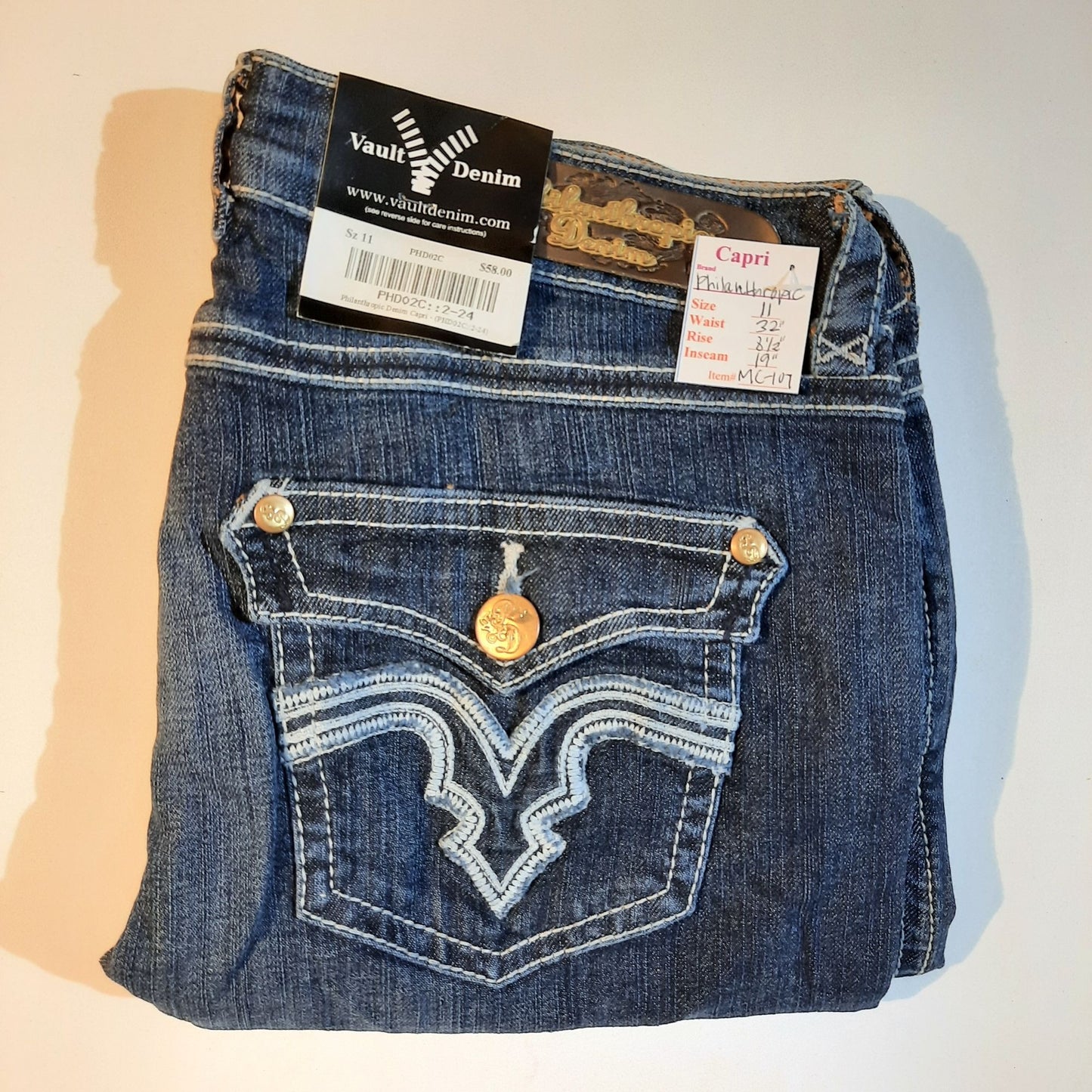 NWT Women's Capri Jeans Size 11