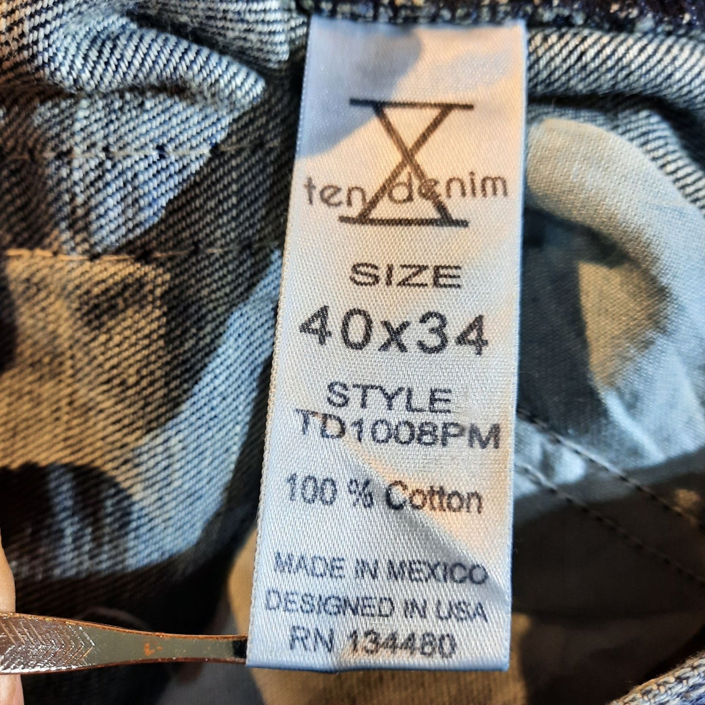 NWT Women's Straightleg Jeans Size 40