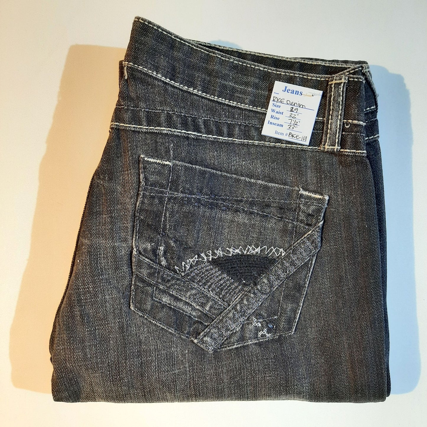 NWT Women's Bootcut Jeans Size 29