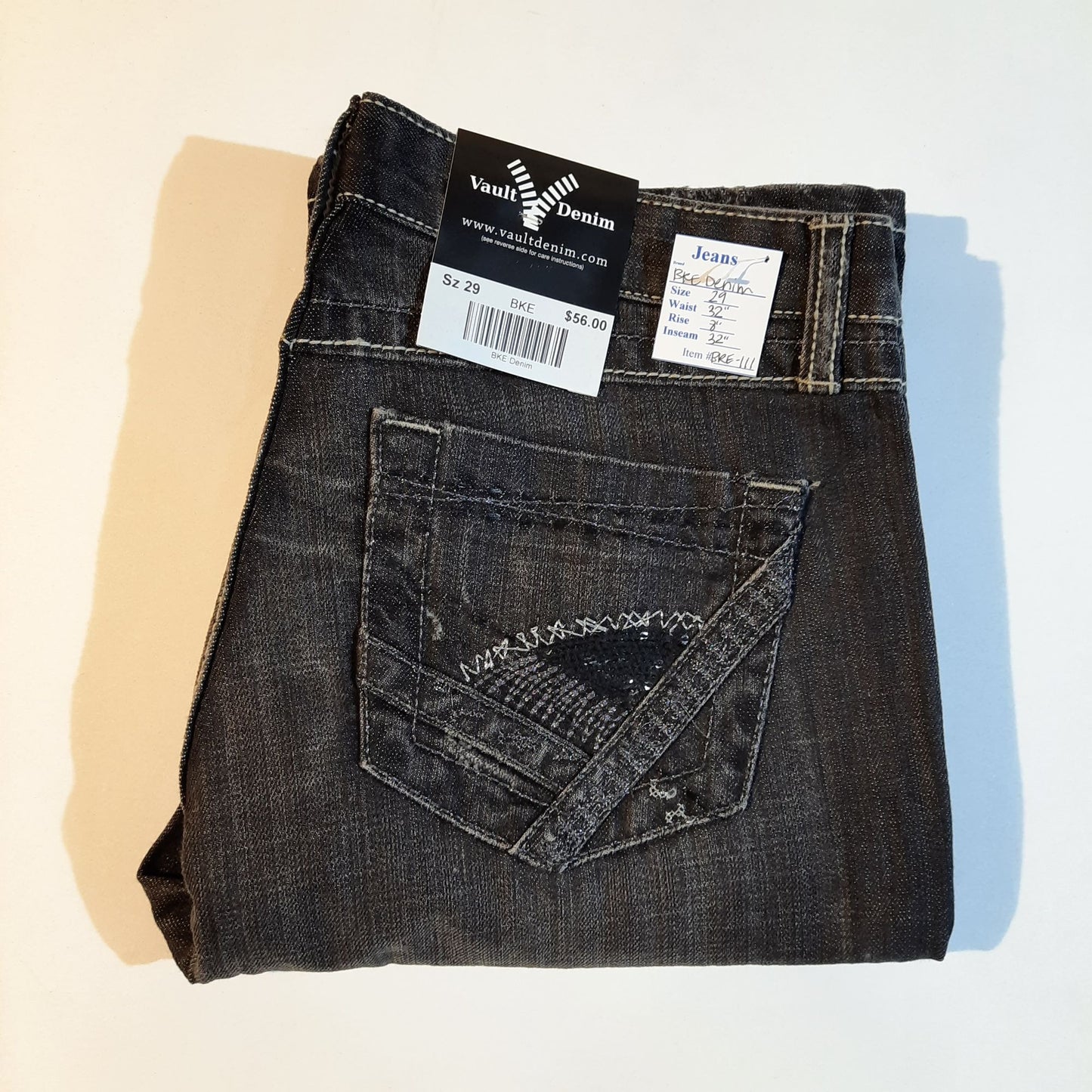 NWT Women's Bootcut Jeans Size 29