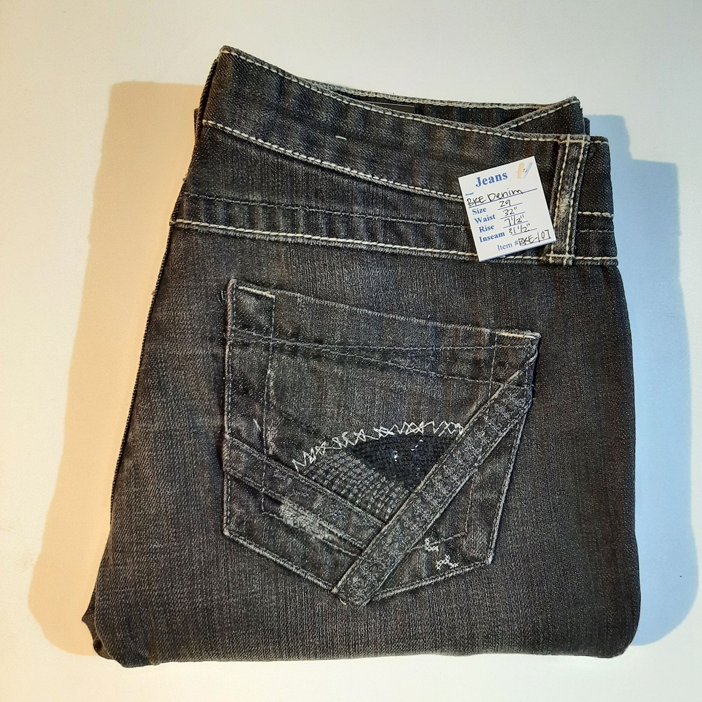 NWT Women's Bootcut Jeans Size 29