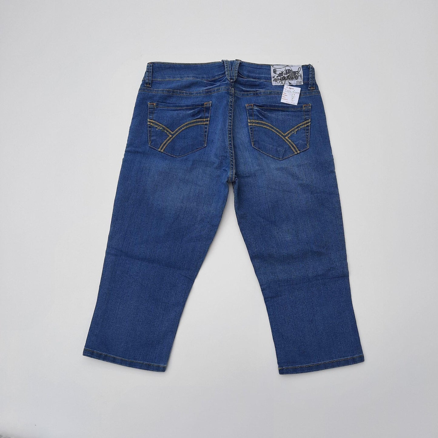 NWT Women's "CODE DENIM" Capri JEans  Size 29