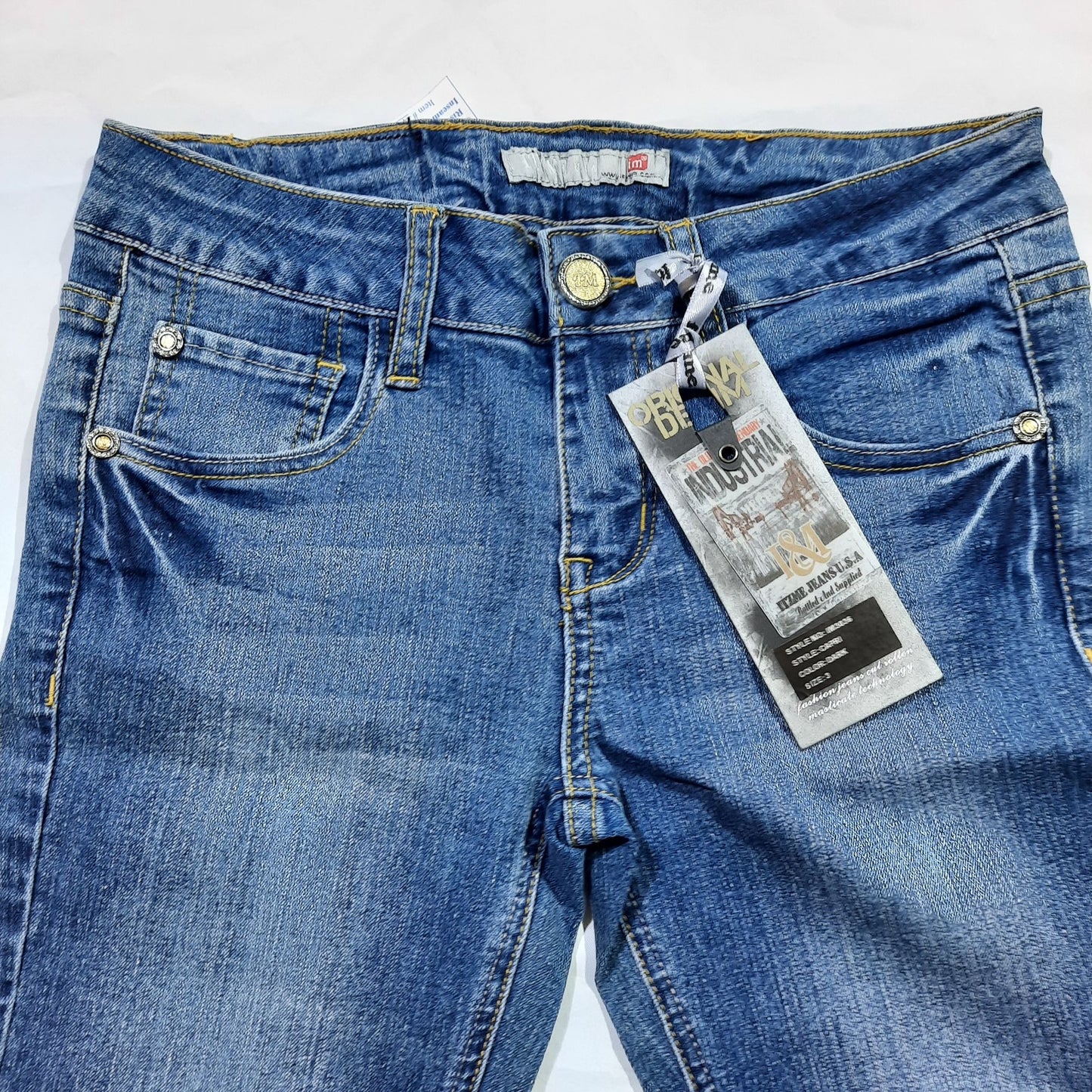 NWT Women's Denim Lue Capri Jeans Size 3