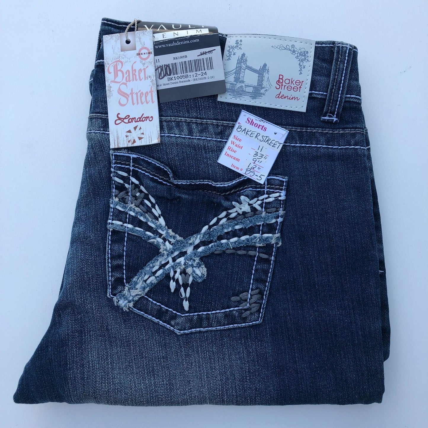 NWT Women's Jeans "Baker Street" Size 11