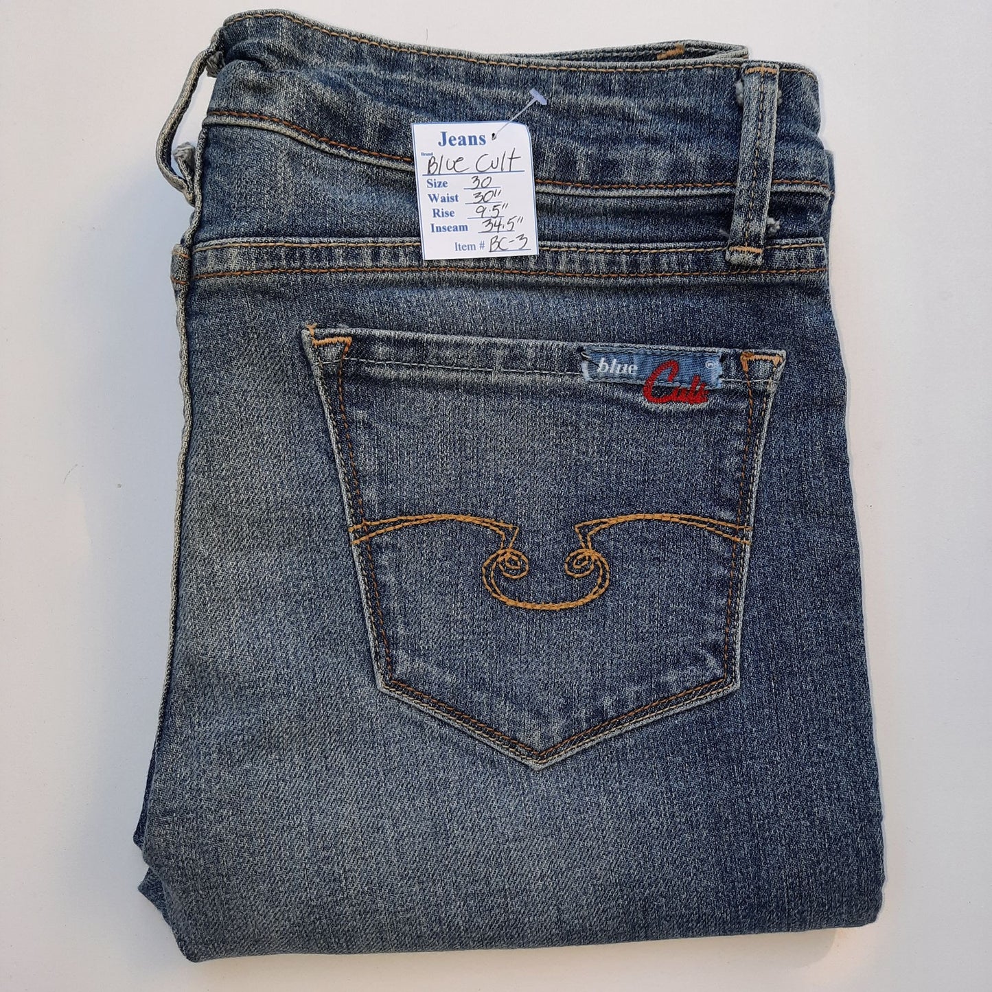 NWT Women's Boot cut Jeans Size 30 "Blue Cult"