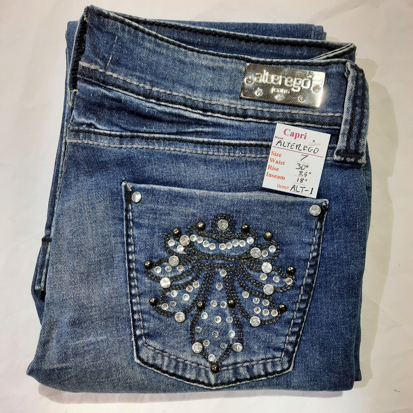 NWT Women's Denim Capri Jeans Size 7